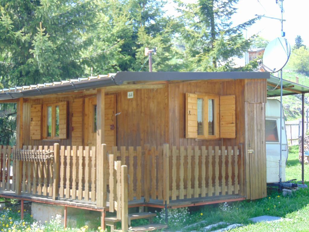 Campeggio Branchetto Hotel Bosco Chiesanuova Eksteriør billede