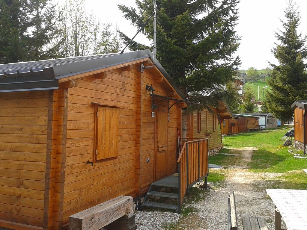 Campeggio Branchetto Hotel Bosco Chiesanuova Eksteriør billede