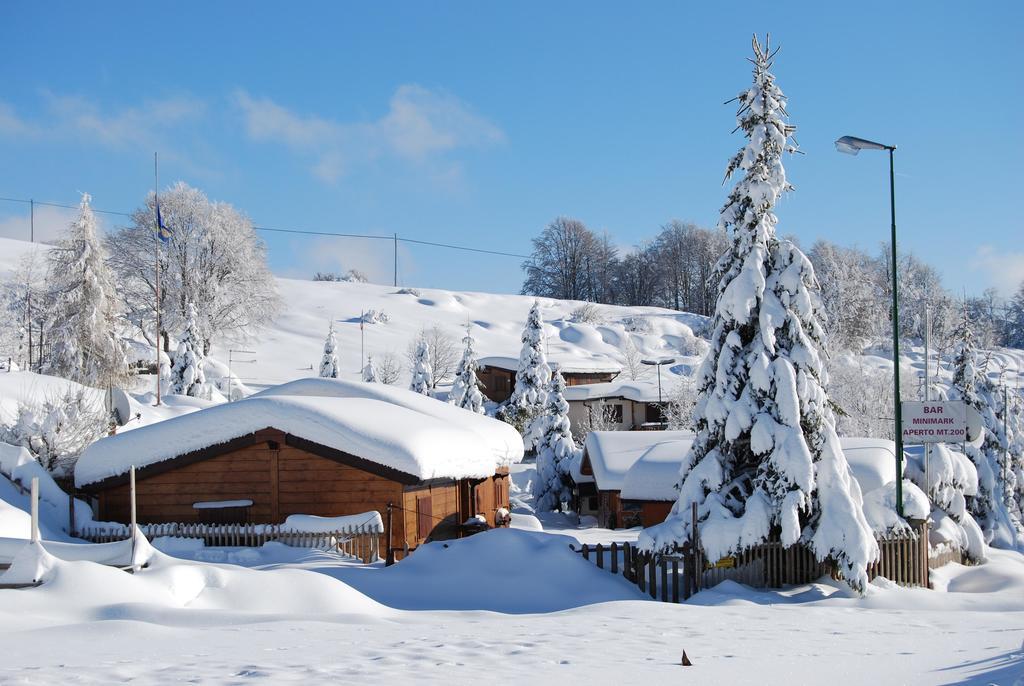 Campeggio Branchetto Hotel Bosco Chiesanuova Eksteriør billede