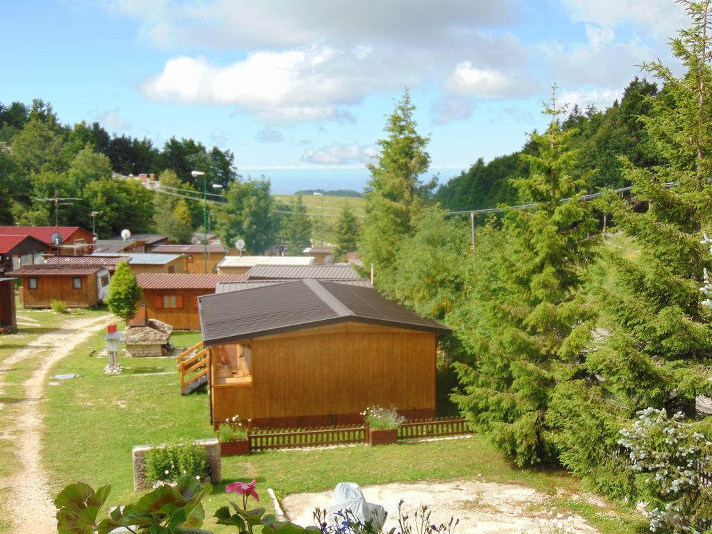Campeggio Branchetto Hotel Bosco Chiesanuova Eksteriør billede